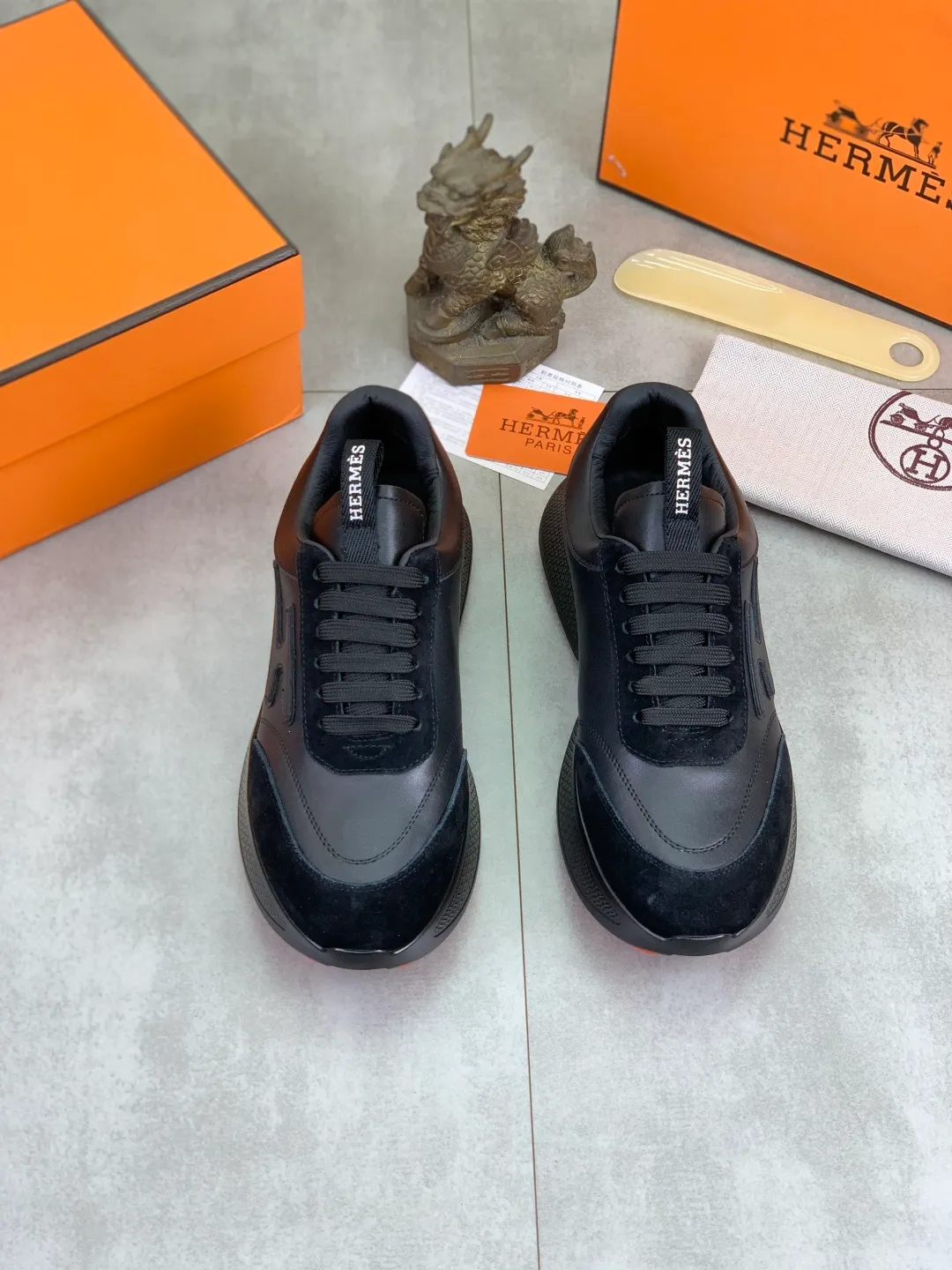 Men's shoes 💰P460 new style [HERMES] Hermès - High-end quality original order - Upper: 🔝 Napa calfskin, sewn brand 'H' totem - Inner: water-dyed cowhide - Outsole: ultra-light TPU foam; molded outsole - Ultra-high quality control·Fine workmanship: highlighted (high-end·luxury·grade) -Size: 38-44 (45 can be customized)·